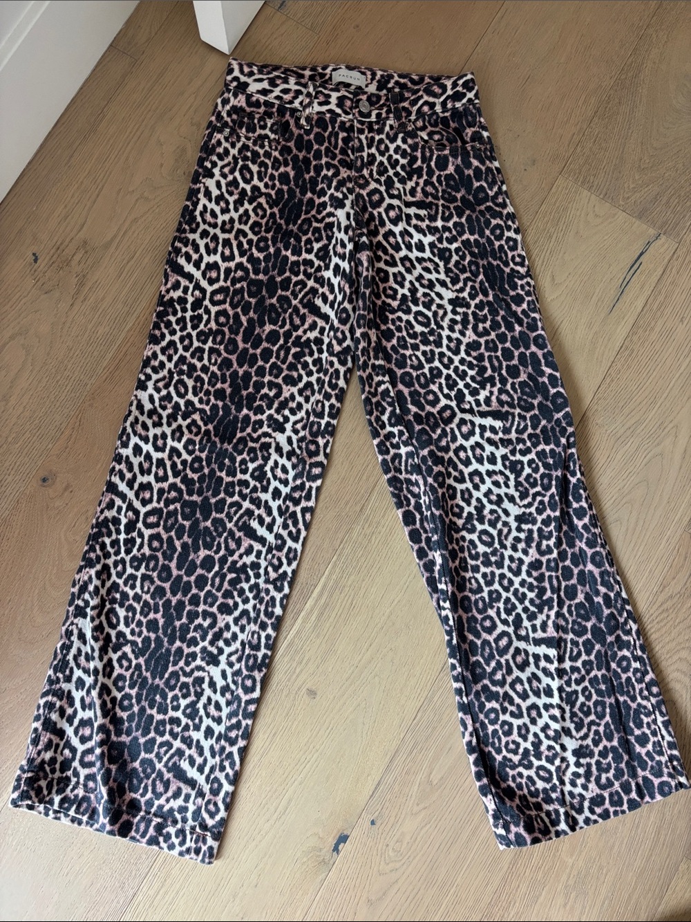 PacSun Kacey low rise, baggy Leopard Print Wide Leg Pants size 23